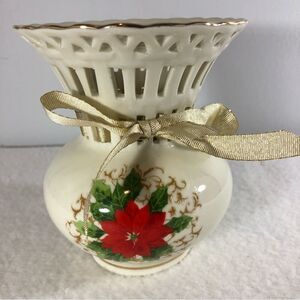 Essex Mfg poinsettia vase